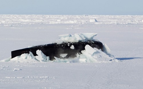 Подлодка в Северном ледовитом океане