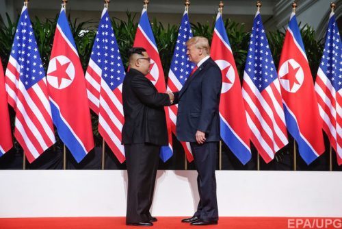 Трамп и Ын начали официальную встречу