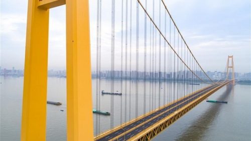В Китае открыли самый длинный в мире автомобильный мост