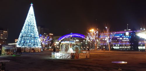 Елка на Фестивальной в Запорожье - 2020 нг реверс