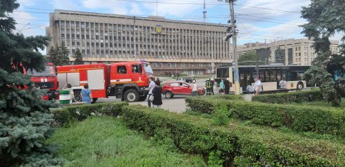 В центре Запорожья горел троллейбус