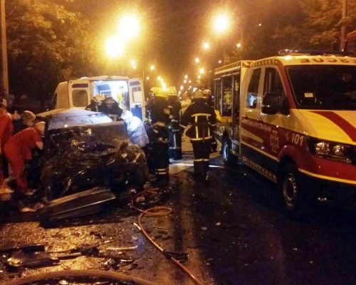 В Запорожье в ДТП взорвался автомобиль - двое погибших