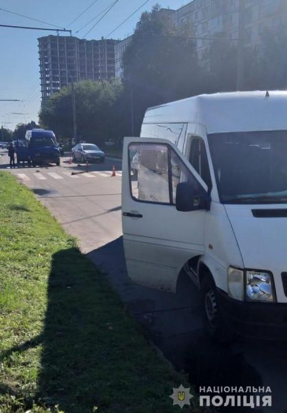 Спал на ходу: в Запорожье водитель маршрутки стал причиной ДТП с тремя пострадавшими