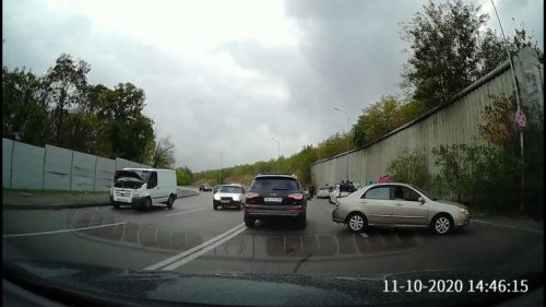 ДТП на мокрой дороге на Хортице