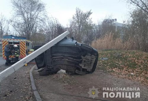 Вероятно сильно разогнался: в ДТП в Запорожье погиб водитель