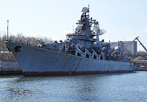 недостроенный военный крейсер Украина