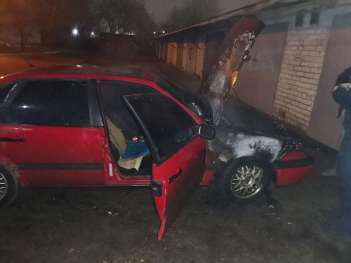 В Мелитополе сгорел автомобиль Volkswagen Passat