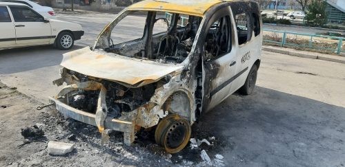 Запорожье: на Бабурке сгорел автомобиль  Renault Kangoo
