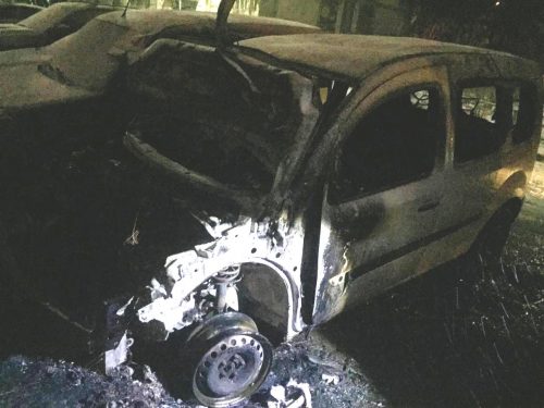 Три автомобиля горело ночью в Запорожской области
