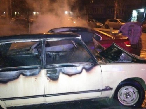 Минувшей ночью в Запорожье сгорели три автомобиля