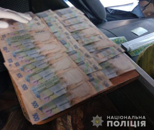 В Васильевском районе чиновника газовой службы поймали на взятке