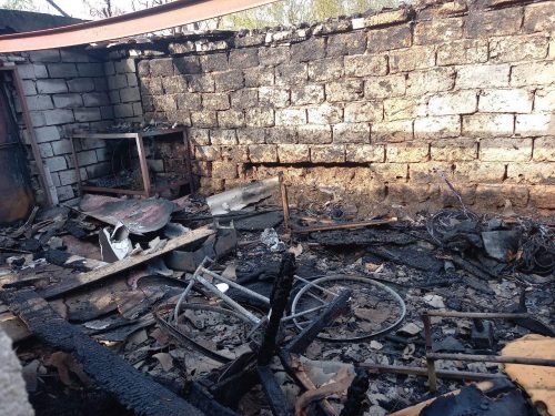В Вольнянске ночью сгорел частный гараж