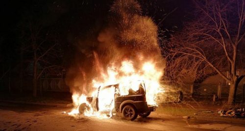 Мелитополь: ночью сгорел внедорожник - машина вспыхнула на ходу