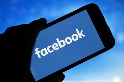 Фэйсбук зачистил свои страницы от зеленоботов