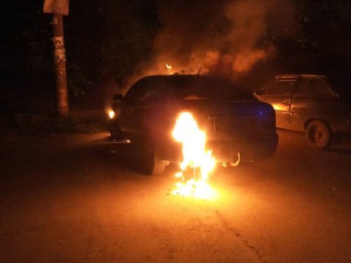 В Запорожье сгорел автомобиль