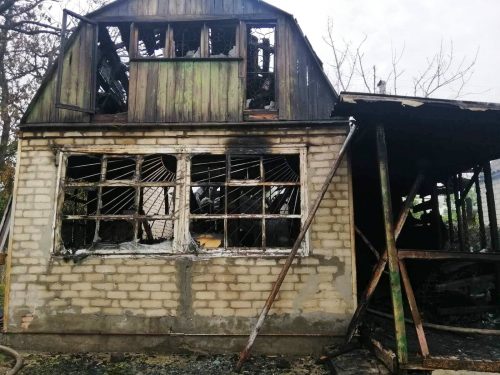 В Бердянске сгорел дачный дом