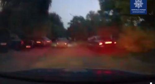 В Запорожье полицейские устроили погоню за автомобилем с пьяным бесправником