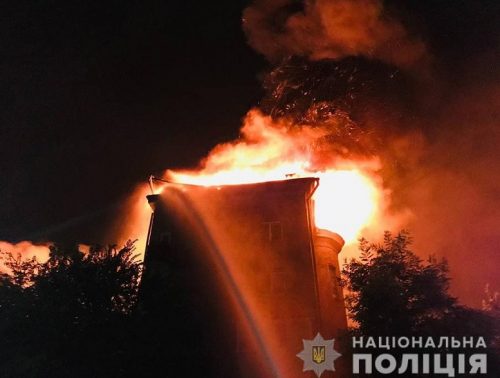 Вскрылись новые подробности вчерашнего грандиозного пожара в запорожской четырехэтажке