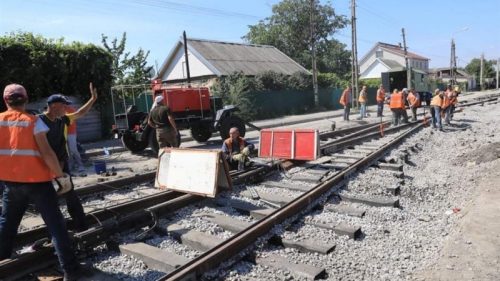 В Запорожье продолжают реконструкцию трамвайного пути по маршруту №12 - о сроках пока говорить не решаются