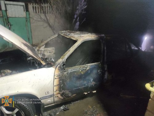 В Каменке-Днепровской ночью сгорел Opel Kadett