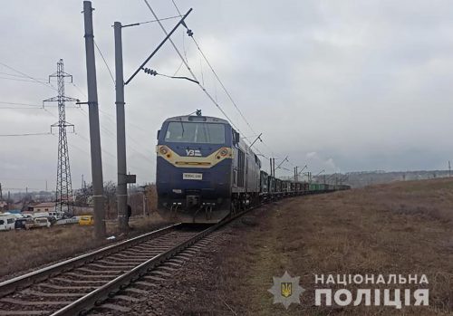 В Запорожье женщина погибла под поездом