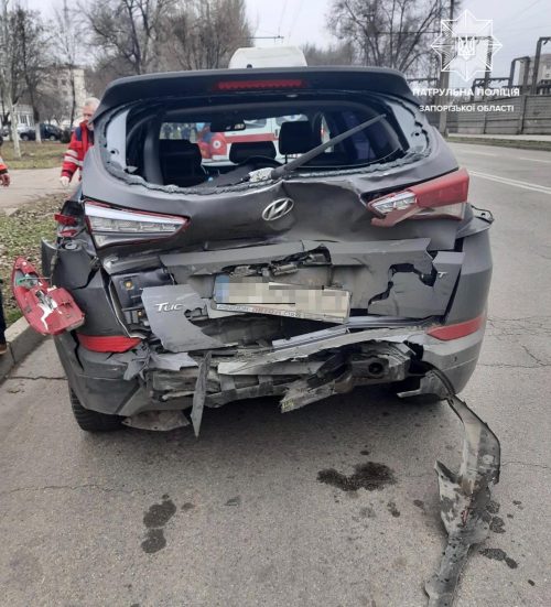 Тройная авария в Запорожье из-за невнимательности одного водителя