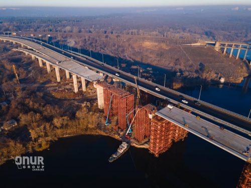 Подрядчики начали сворачиваться на строительстве мостов через Днепр в Запорожье