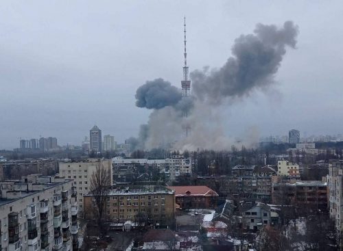 Российская ракета повредила телевышку в Киеве - исчез сигнал центральных каналов