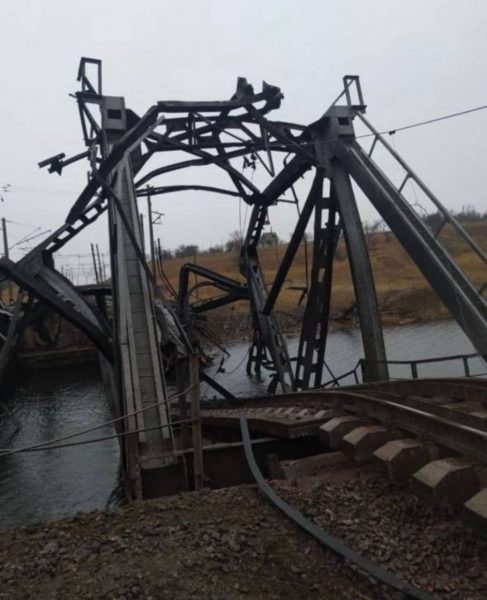 Взорван железнодорожный мост в Васильевке (Харьков-Симферополь)