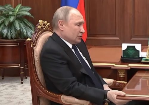 Путин приказал прекратить штурм Азовстали