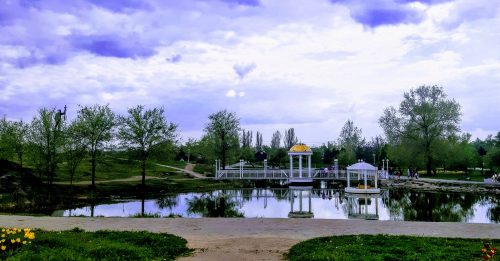 Сердце в небе в Вознесеновском парке