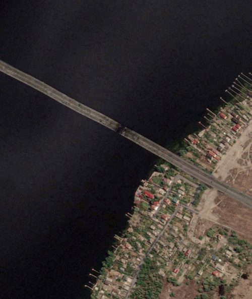 Уничтоженный пролет Антоновского моста в Херсоне