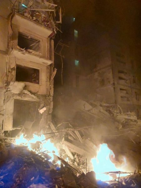 Фашисты путина ракетами уничтожили 9-этажный дом - много погибших