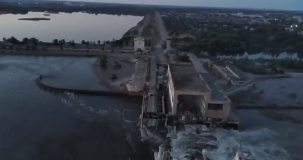 Так выглядит Каховская ГЭС после подрыва