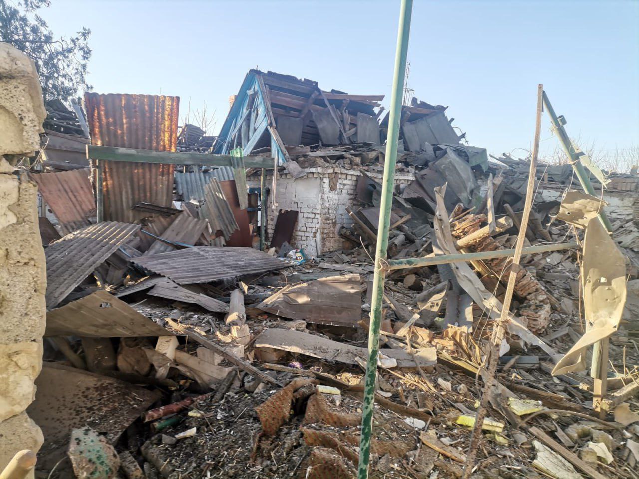 Рашисти разбили дом на Запорожье