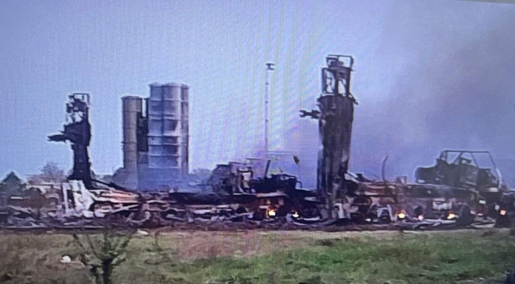 Військовий аеродром у Джанком після українського ракетного удару - знищено системи ЗРК С-300/С-400 та РЛС