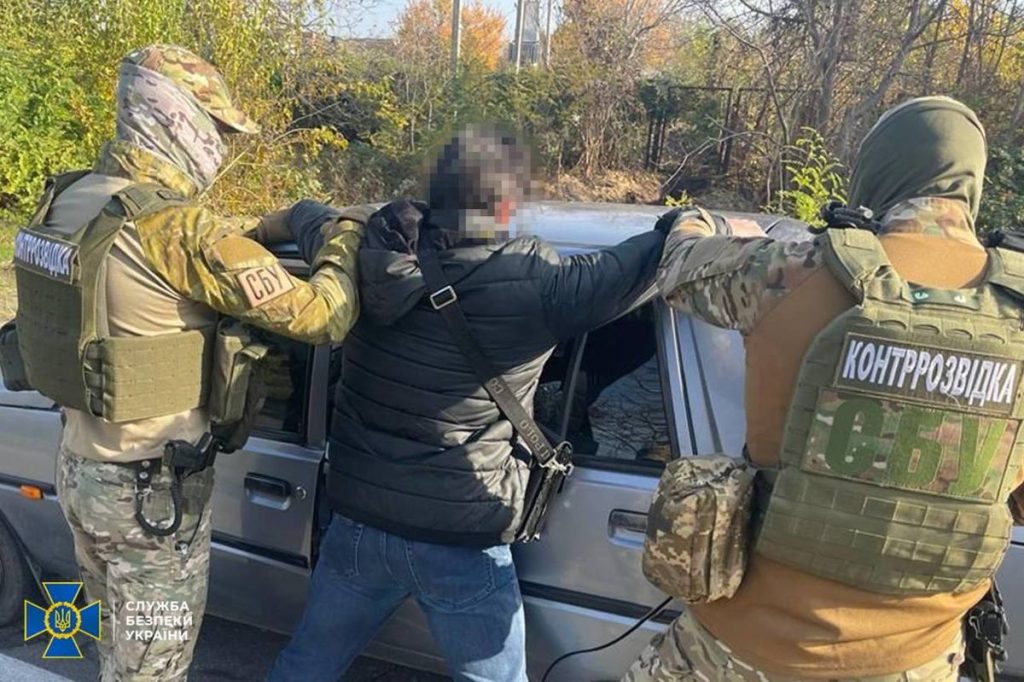 Робітник Запорізької ОВА затримано за зв'язки з ворогом