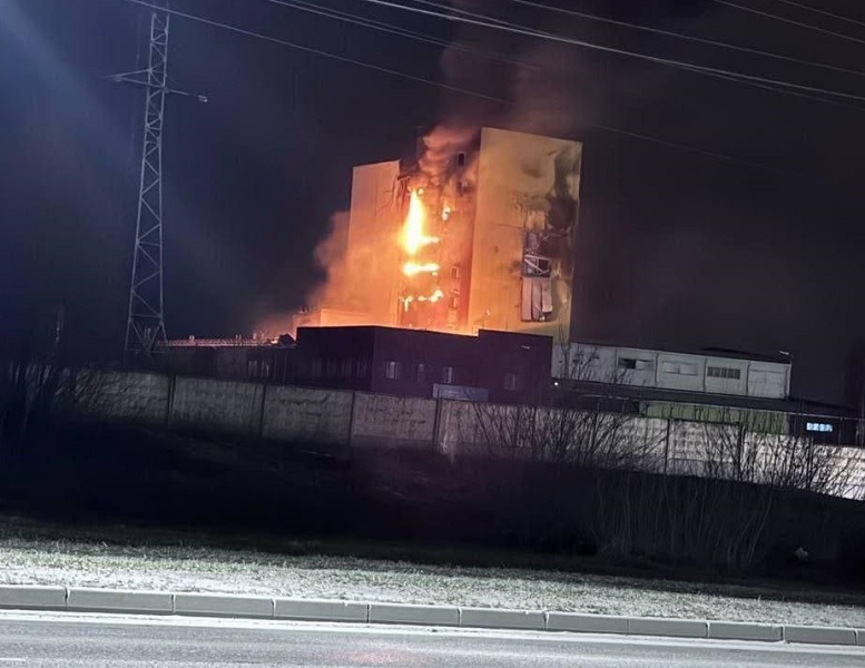 Палає завод оптоволоконних систем у Саранську