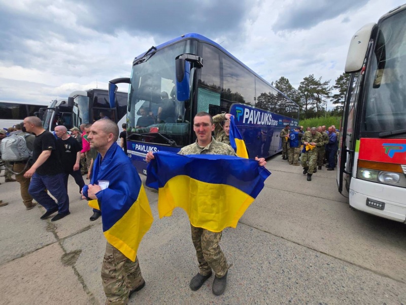 З полону - другий етап обміну полоненими 1000 на 1000 24.05.2025