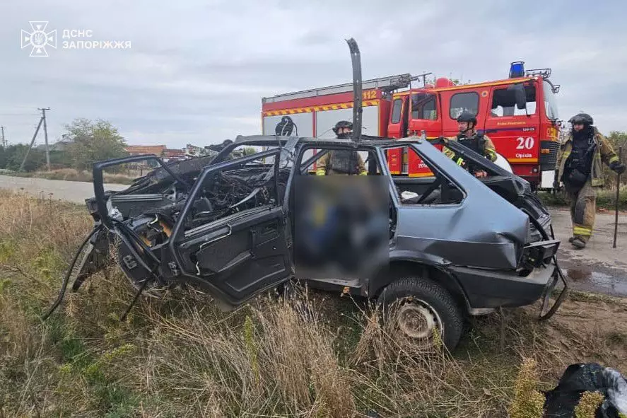 Дрон вдарив по автівці