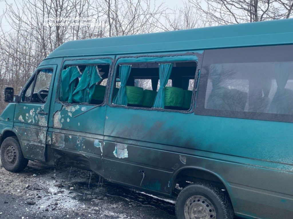 Маршрутка, яку атакували російські терористи