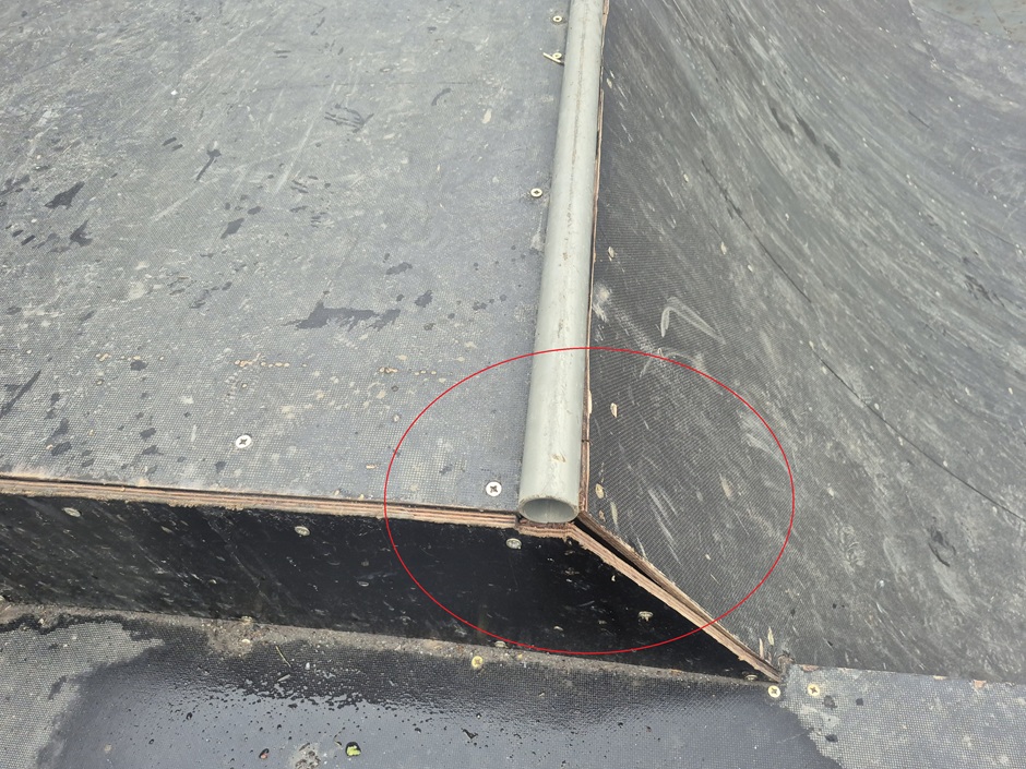 Материал фанера - то, що не любить вологу