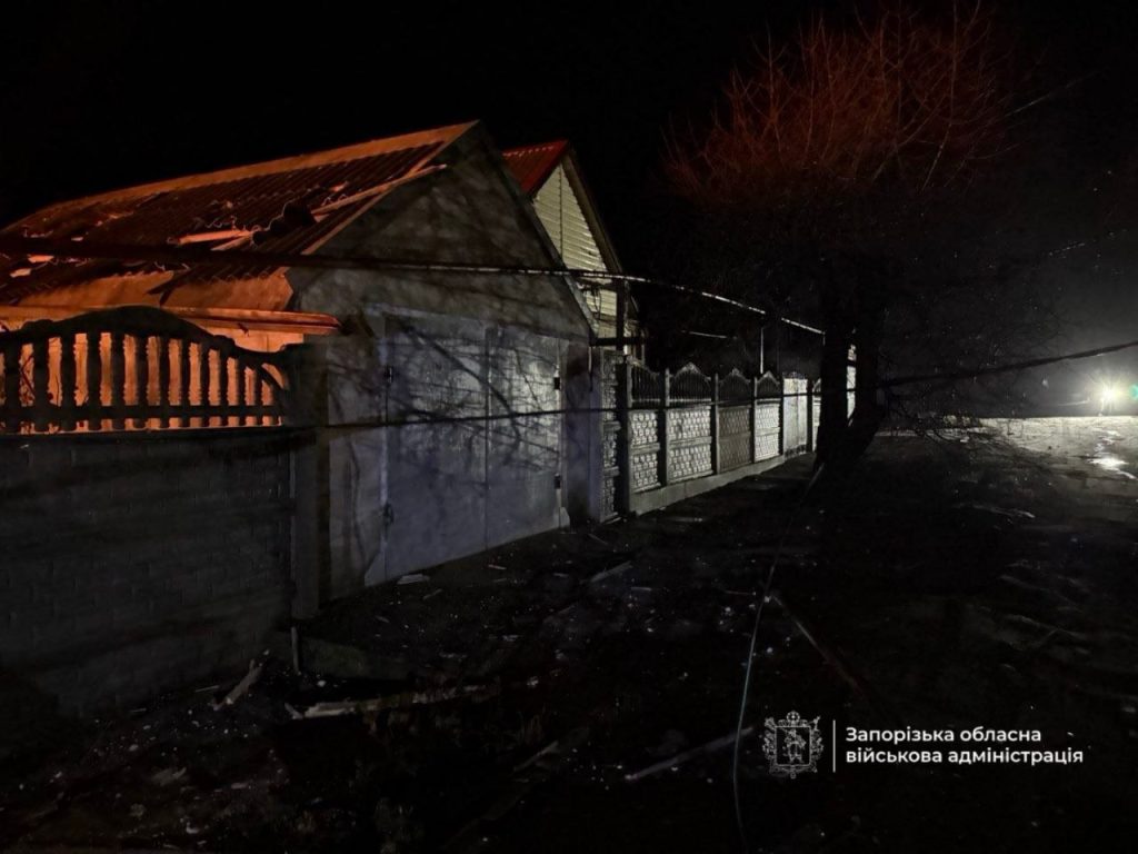 нацистська росія атакувала цивільний будинок у Запоріжжі