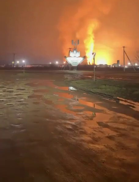 Армавір - горить нафтобаза