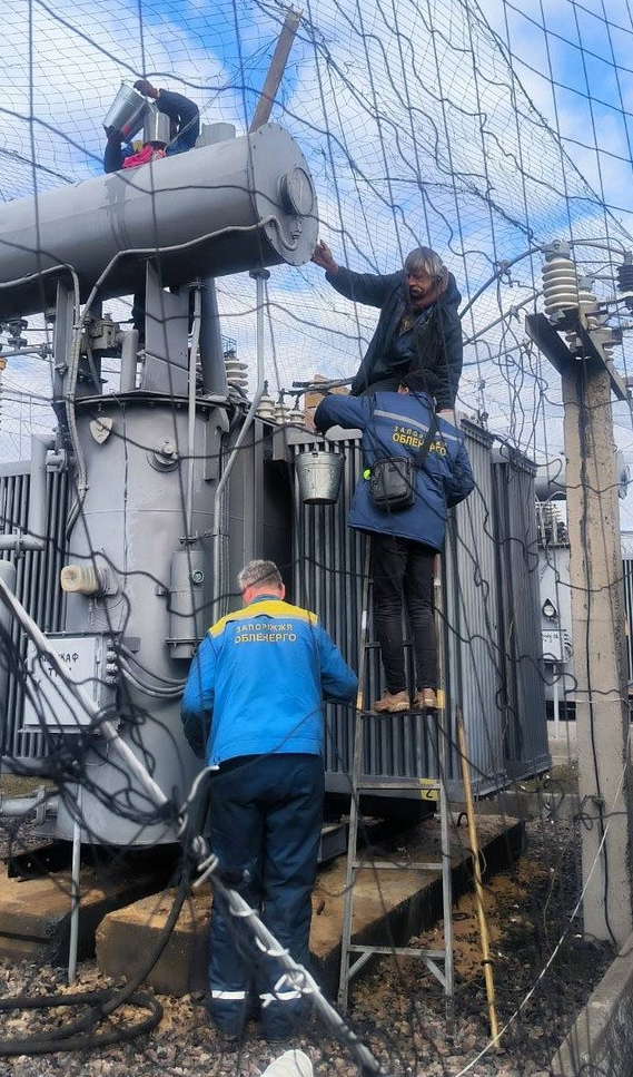 Доливка мастила у трансформатор на Запоріжжі