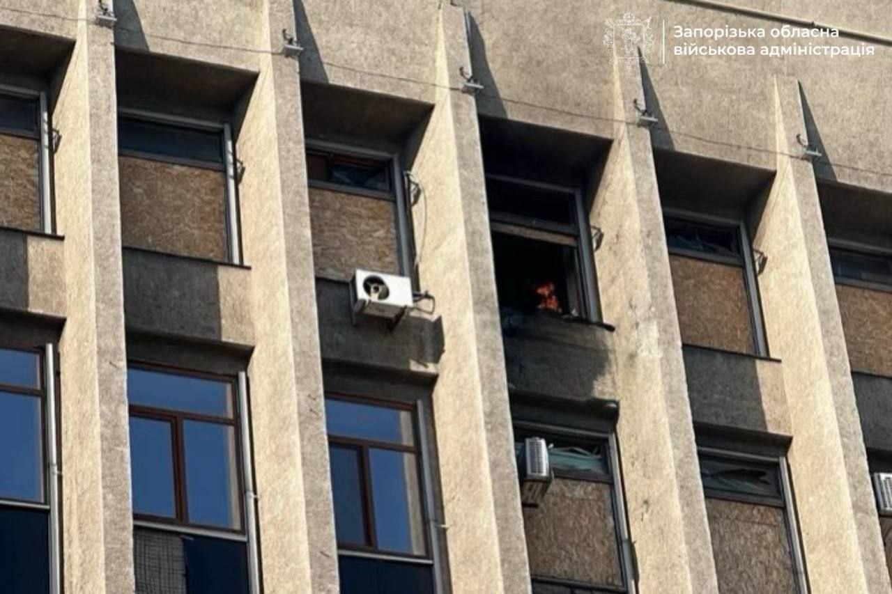 Дрон вдарив по будівлі Запорізької ОВА