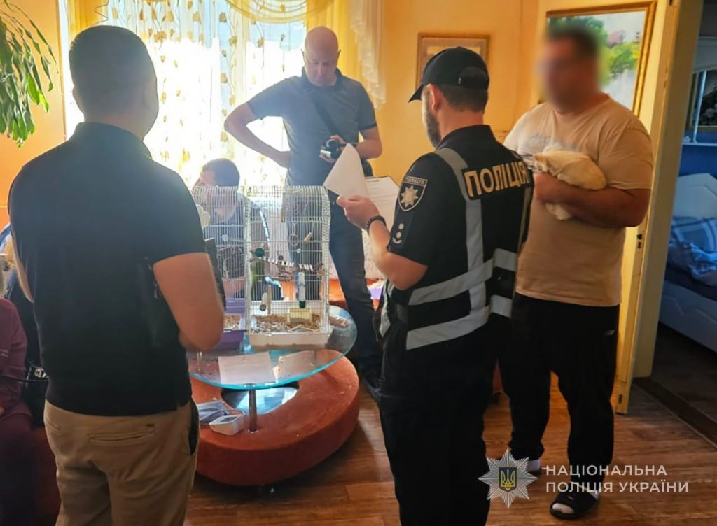 У Запоріжжі поліцейські повідомили про підозру посадовцю підприємства та інженеру технагляду, які заволоділи 1 600 000 гривень бюджетних коштів