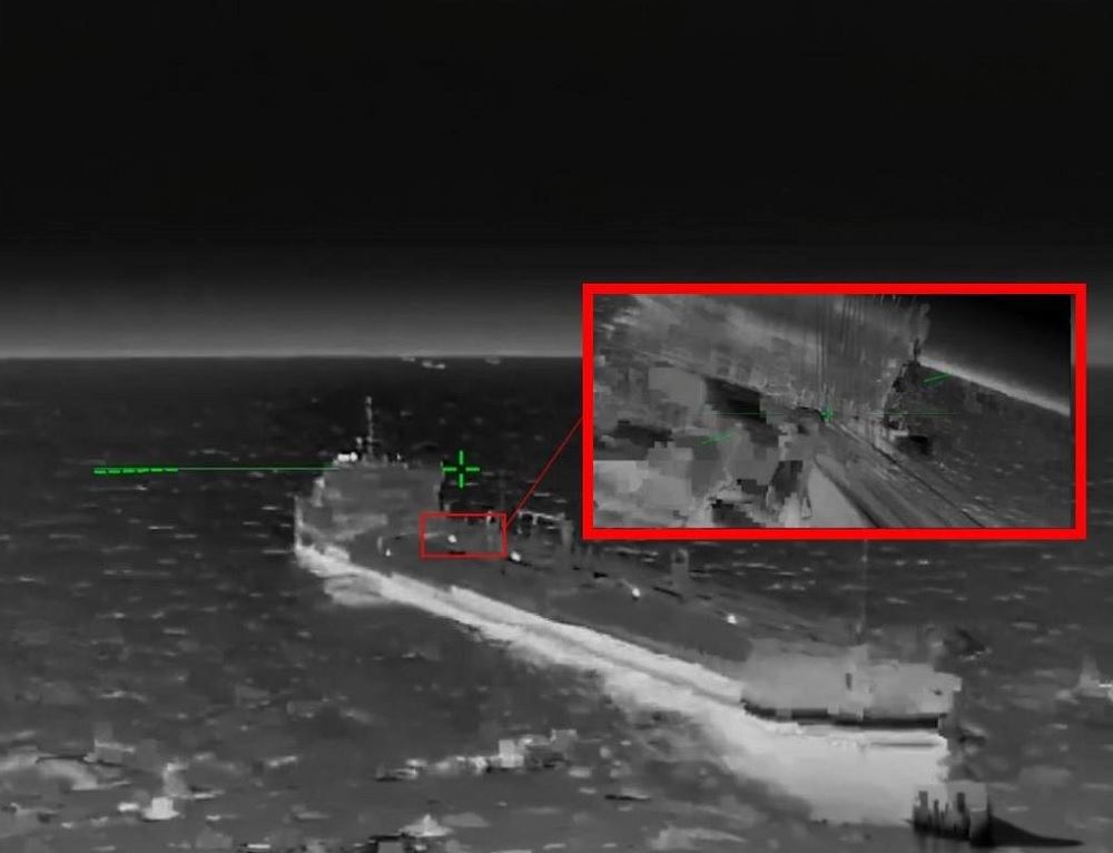 Уражено танкер російського флоту в Азовському морі