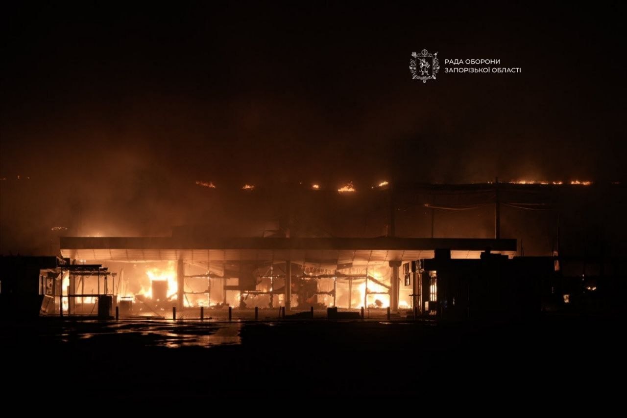 Запоріжжя - ворог спалив Амстор на Бабурці